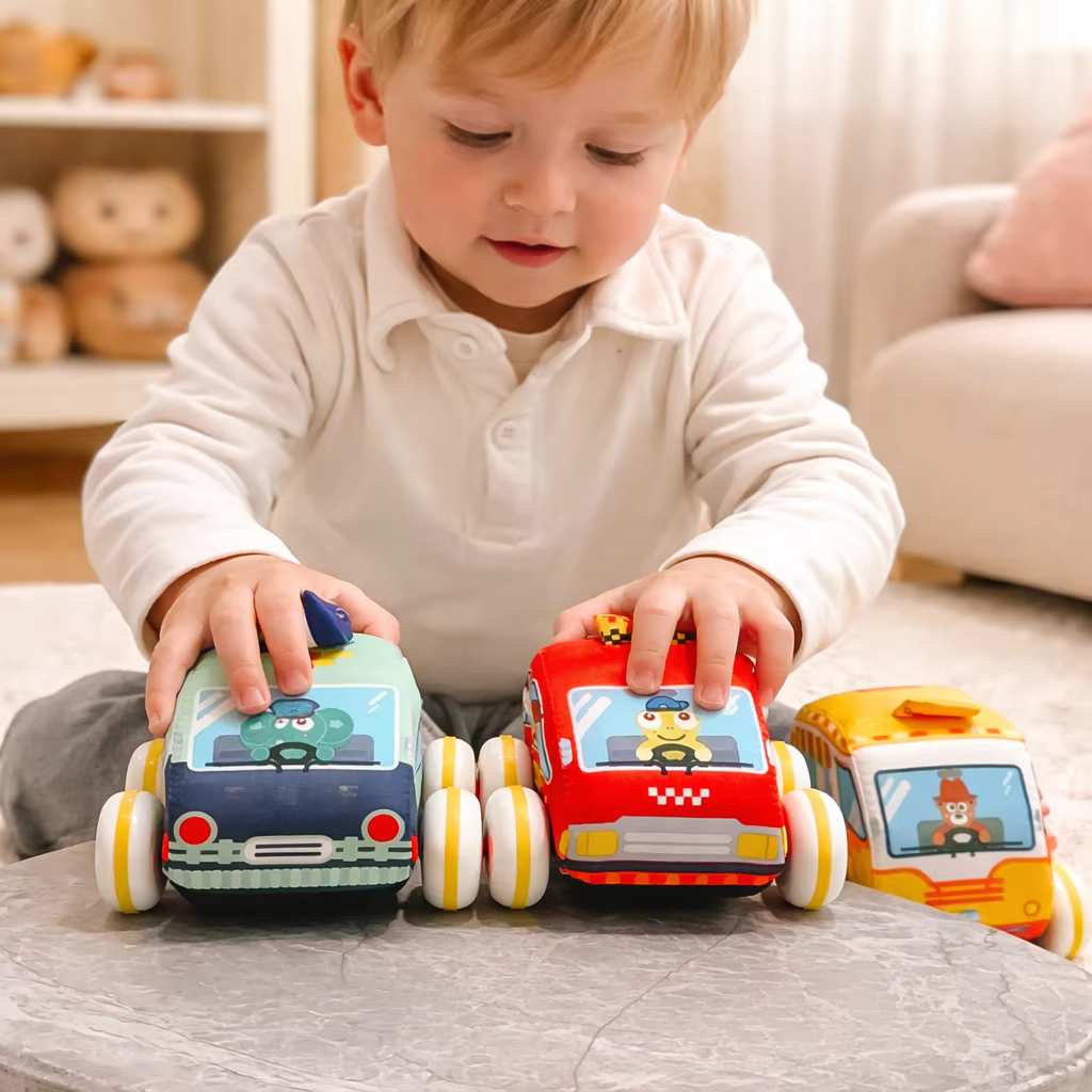 🚗 Puha hátrahúzós kisautók – Vidám városi járművek (6 db-os szett) - Image 4